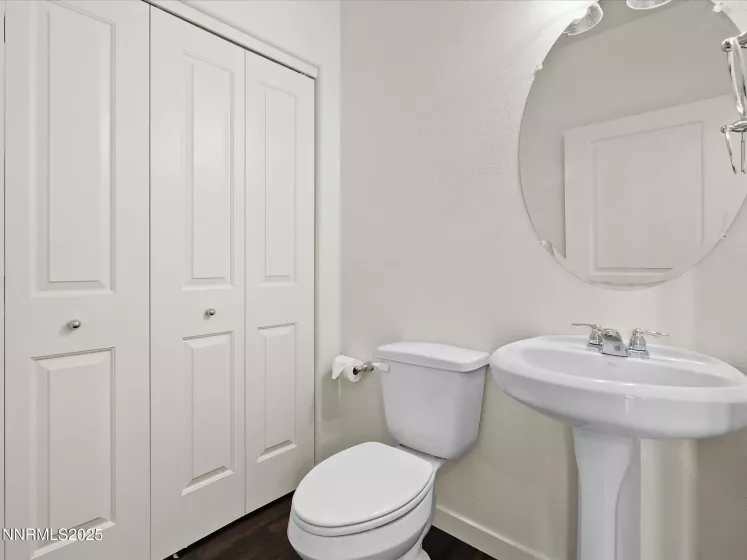 555 Logan Jacob, Reno, Nevada 89503, 2 Bedrooms Bedrooms, ,3 BathroomsBathrooms,Residential,Residential,Logan Jacob,250055583