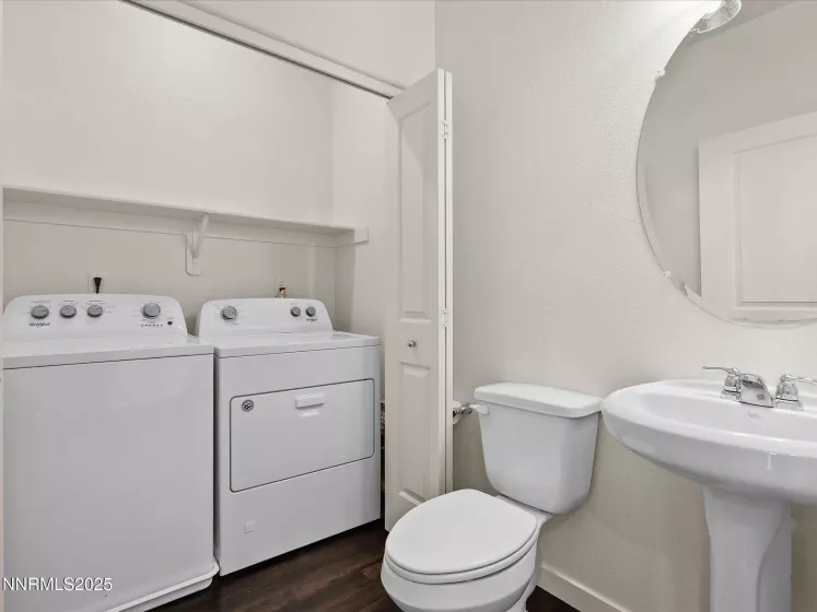 555 Logan Jacob, Reno, Nevada 89503, 2 Bedrooms Bedrooms, ,3 BathroomsBathrooms,Residential,Residential,Logan Jacob,250055583