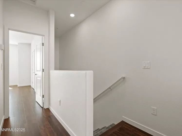 555 Logan Jacob, Reno, Nevada 89503, 2 Bedrooms Bedrooms, ,3 BathroomsBathrooms,Residential,Residential,Logan Jacob,250055583