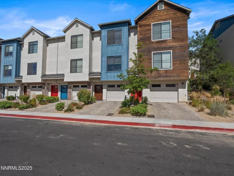 555 Logan Jacob, Reno, Nevada 89503, 2 Bedrooms Bedrooms, ,3 BathroomsBathrooms,Residential,Residential,Logan Jacob,250055583