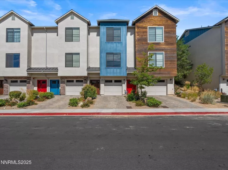 555 Logan Jacob, Reno, Nevada 89503, 2 Bedrooms Bedrooms, ,3 BathroomsBathrooms,Residential,Residential,Logan Jacob,250055583
