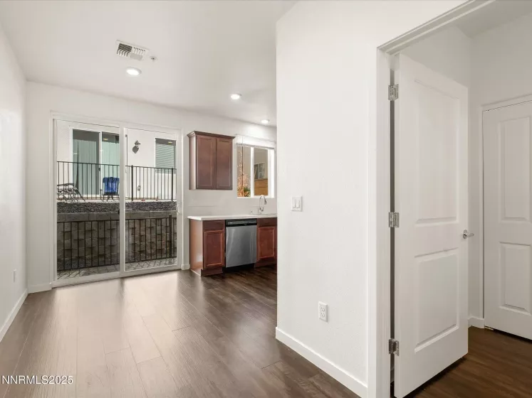 555 Logan Jacob, Reno, Nevada 89503, 2 Bedrooms Bedrooms, ,3 BathroomsBathrooms,Residential,Residential,Logan Jacob,250055583