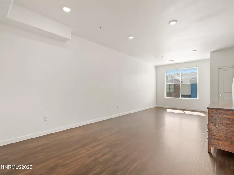 555 Logan Jacob, Reno, Nevada 89503, 2 Bedrooms Bedrooms, ,3 BathroomsBathrooms,Residential,Residential,Logan Jacob,250055583
