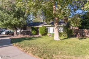 810 Lahontan, Reno, Nevada 89509, 3 Bedrooms Bedrooms, ,2 BathroomsBathrooms,Residential,Residential,Lahontan,250053412