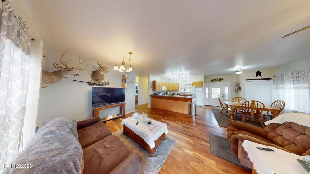 6990 Airport, Winnemucca, Nevada 89445, 3 Bedrooms Bedrooms, ,2 BathroomsBathrooms,Residential,Residential,Airport,250055133