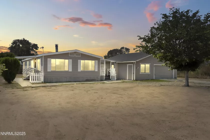 380 6th, Sun Valley, Nevada 89433, 3 Bedrooms Bedrooms, ,2 BathroomsBathrooms,Residential,Residential,6th,250055615