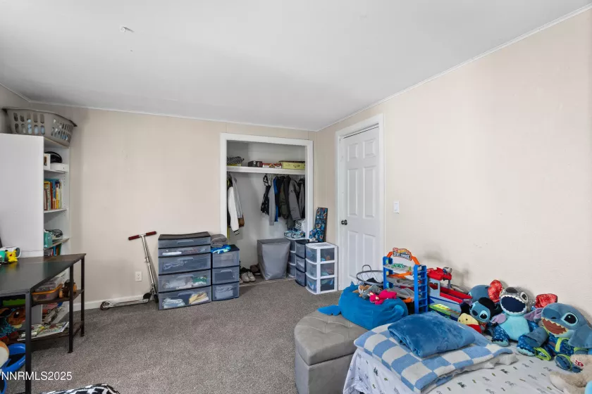380 6th, Sun Valley, Nevada 89433, 3 Bedrooms Bedrooms, ,2 BathroomsBathrooms,Residential,Residential,6th,250055615