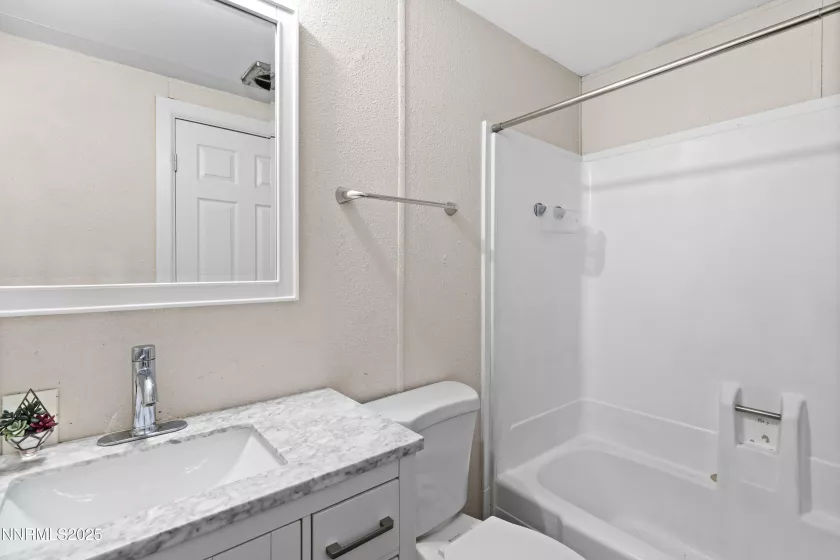 380 6th, Sun Valley, Nevada 89433, 3 Bedrooms Bedrooms, ,2 BathroomsBathrooms,Residential,Residential,6th,250055615