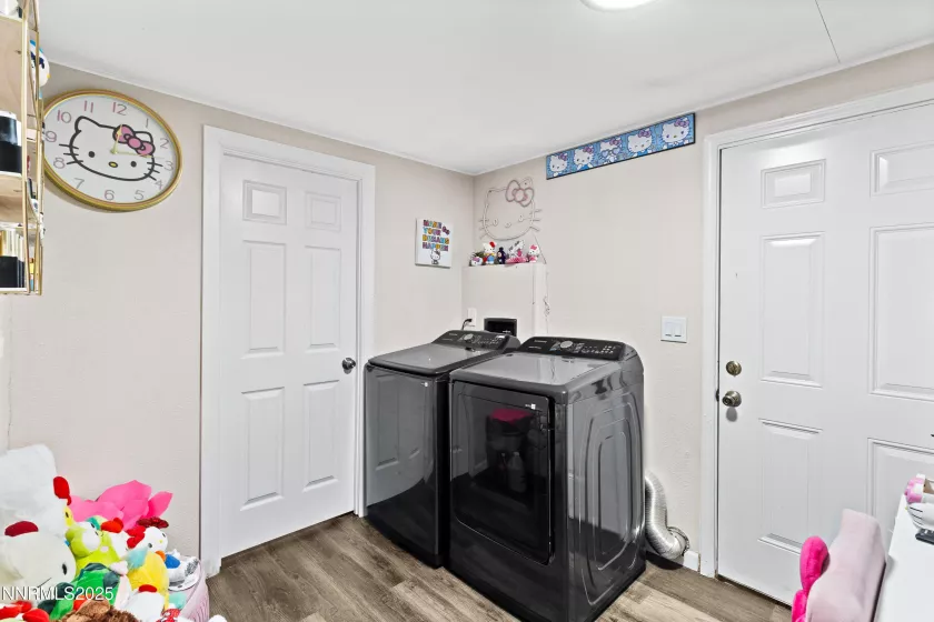 380 6th, Sun Valley, Nevada 89433, 3 Bedrooms Bedrooms, ,2 BathroomsBathrooms,Residential,Residential,6th,250055615