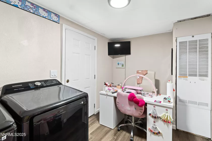 380 6th, Sun Valley, Nevada 89433, 3 Bedrooms Bedrooms, ,2 BathroomsBathrooms,Residential,Residential,6th,250055615