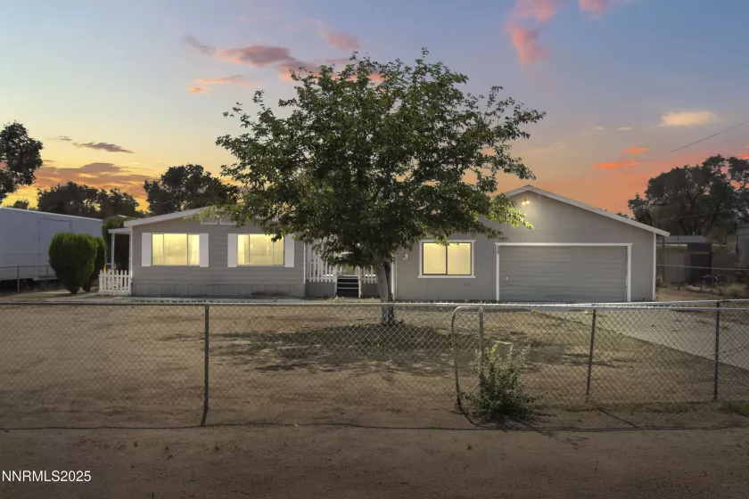380 6th, Sun Valley, Nevada 89433, 3 Bedrooms Bedrooms, ,2 BathroomsBathrooms,Residential,Residential,6th,250055615