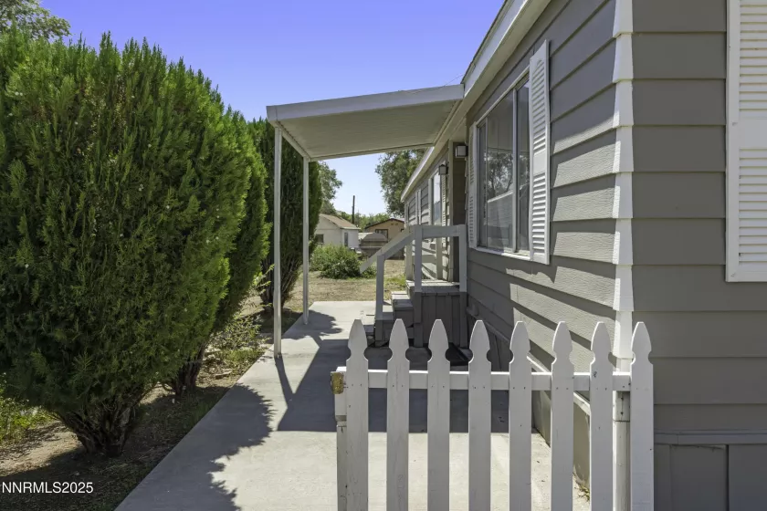 380 6th, Sun Valley, Nevada 89433, 3 Bedrooms Bedrooms, ,2 BathroomsBathrooms,Residential,Residential,6th,250055615