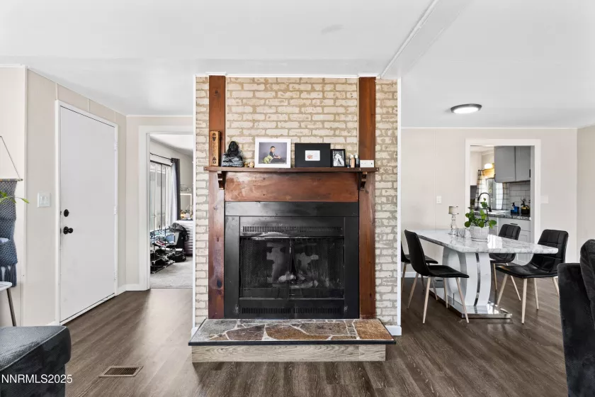 380 6th, Sun Valley, Nevada 89433, 3 Bedrooms Bedrooms, ,2 BathroomsBathrooms,Residential,Residential,6th,250055615