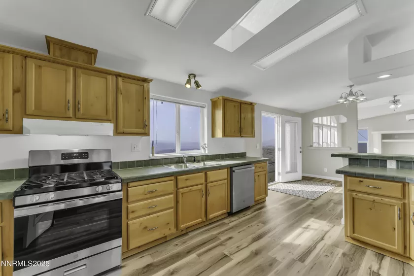 90 Curnow Canyon, Reno, Nevada 89510, 4 Bedrooms Bedrooms, ,3 BathroomsBathrooms,Residential,Residential,Curnow Canyon,250055614