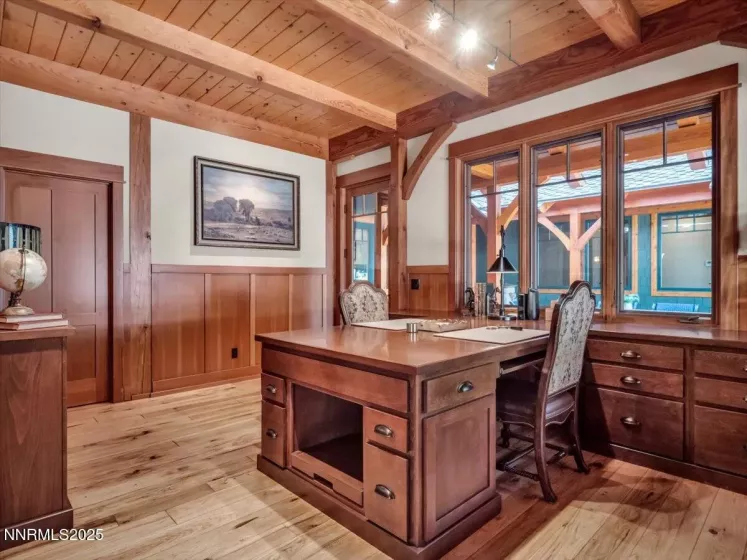 123 Five Creek, Gardnerville, Nevada 89460, 5 Bedrooms Bedrooms, ,7 BathroomsBathrooms,Residential,Residential,Five Creek,250055612