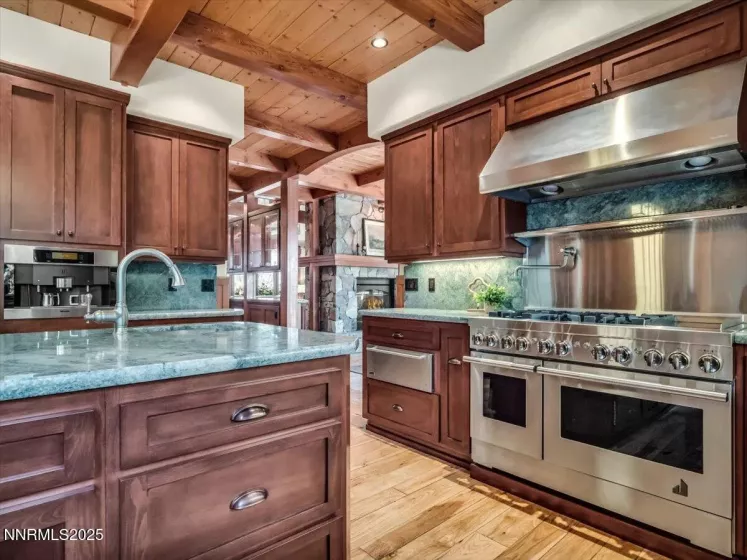 123 Five Creek, Gardnerville, Nevada 89460, 5 Bedrooms Bedrooms, ,7 BathroomsBathrooms,Residential,Residential,Five Creek,250055612