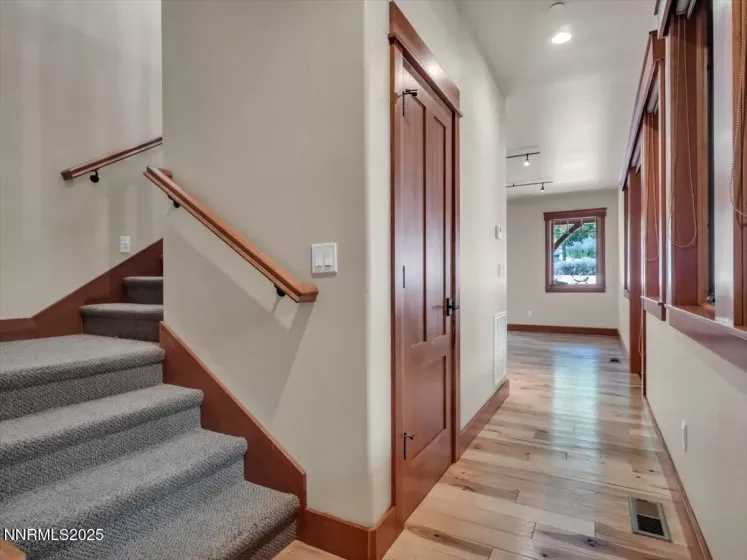 123 Five Creek, Gardnerville, Nevada 89460, 5 Bedrooms Bedrooms, ,7 BathroomsBathrooms,Residential,Residential,Five Creek,250055612