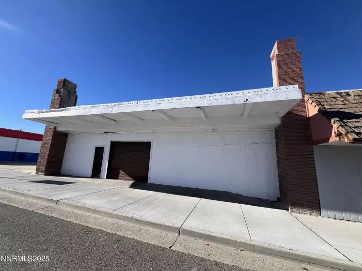 565 E, Hawthorne, Nevada 89415, ,Commercial Sale,Residential,E,250055621