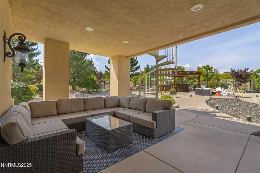 1465 Taos, Reno, Nevada 89511, 4 Bedrooms Bedrooms, ,5 BathroomsBathrooms,Residential,Residential,Taos,250055622