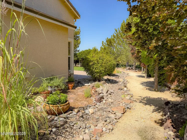 7483 Europa, Sparks, Nevada 89436, 4 Bedrooms Bedrooms, ,2 BathroomsBathrooms,Residential,Residential,Europa,250055650