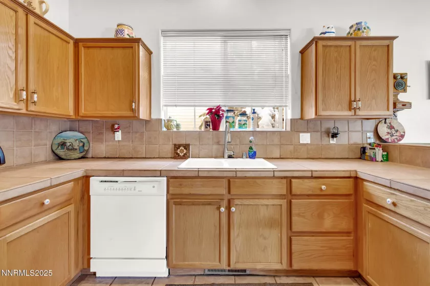 3790 Ranch Crest, Reno, Nevada 89509, 3 Bedrooms Bedrooms, ,2 BathroomsBathrooms,Residential,Residential,Ranch Crest,250055669
