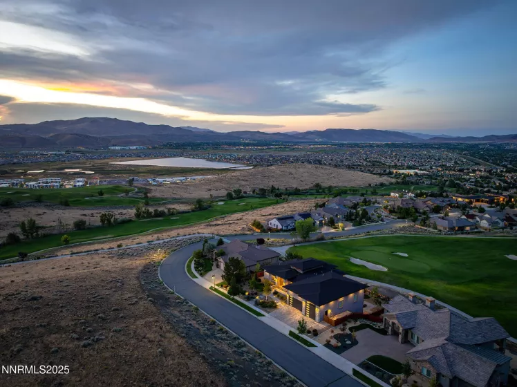 2353 Old Waverly, Sparks, Nevada 89436, 5 Bedrooms Bedrooms, ,4 BathroomsBathrooms,Residential,Residential,Old Waverly,250055673