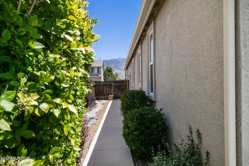 946 Lakeview, Dayton, Nevada 89403, 3 Bedrooms Bedrooms, ,2 BathroomsBathrooms,Residential,Residential,Lakeview,250055676
