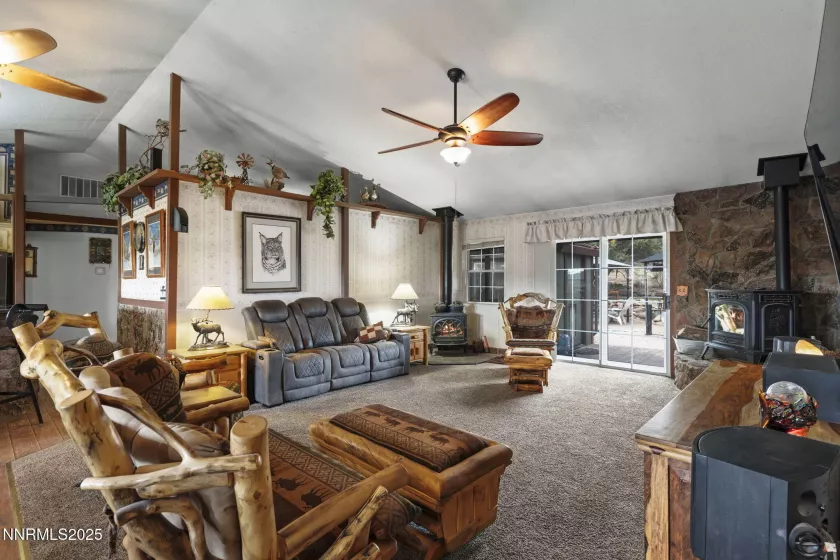 4210 Overland Rd, Reno, Nevada 89521, 4 Bedrooms Bedrooms, ,3 BathroomsBathrooms,Residential,Residential,Overland Rd,250055678