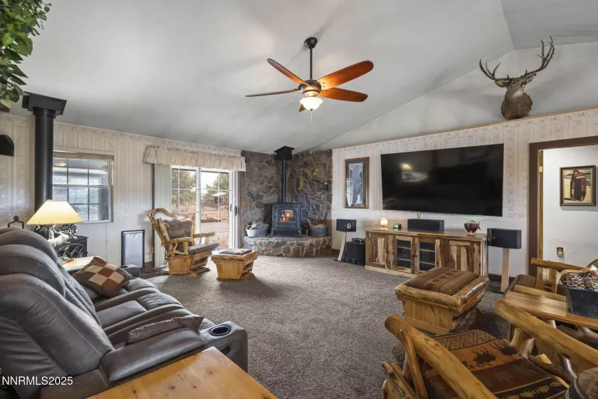 4210 Overland Rd, Reno, Nevada 89521, 4 Bedrooms Bedrooms, ,3 BathroomsBathrooms,Residential,Residential,Overland Rd,250055678
