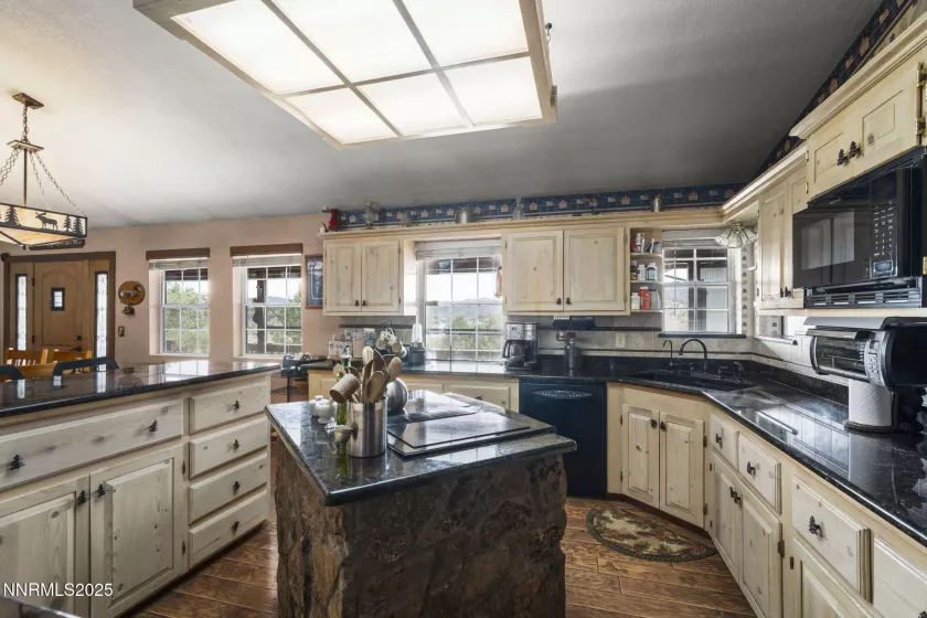 4210 Overland Rd, Reno, Nevada 89521, 4 Bedrooms Bedrooms, ,3 BathroomsBathrooms,Residential,Residential,Overland Rd,250055678