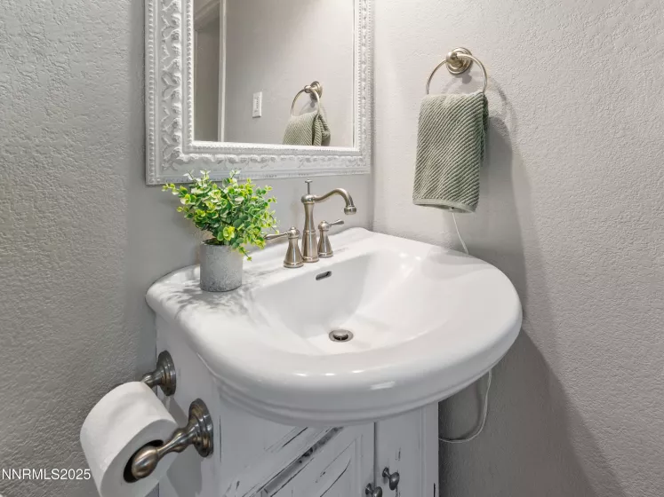 2655 Stewart, Minden, Nevada 89423, 2 Bedrooms Bedrooms, ,2 BathroomsBathrooms,Residential,Residential,Stewart,250053256