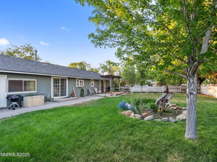 2655 Stewart, Minden, Nevada 89423, 2 Bedrooms Bedrooms, ,2 BathroomsBathrooms,Residential,Residential,Stewart,250053256