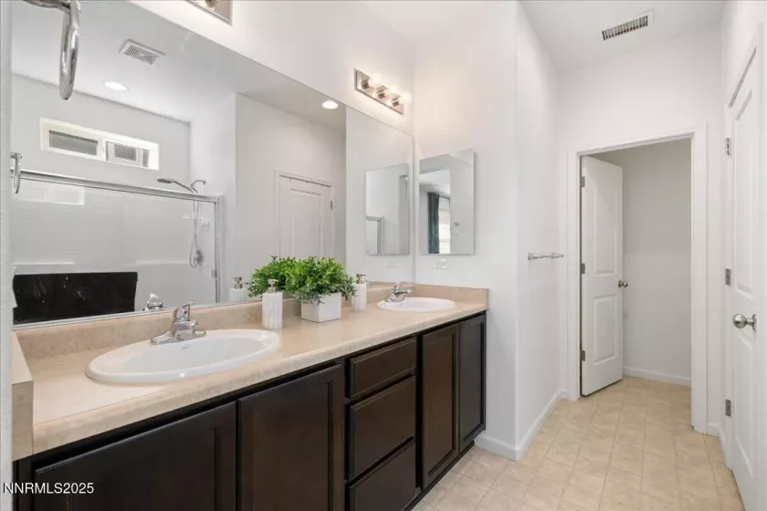 14345 Murdoch, Reno, Nevada 89506, 3 Bedrooms Bedrooms, ,3 BathroomsBathrooms,Residential,Residential,Murdoch,250055683
