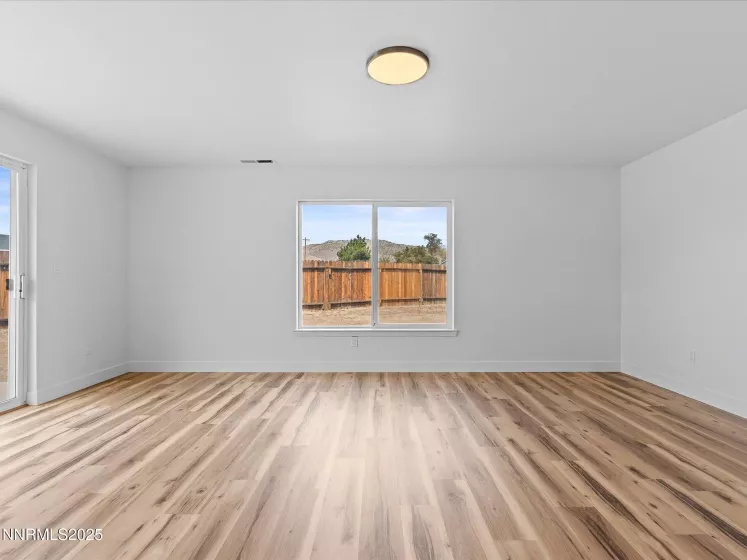 1286 Currycomb, Minden, Nevada 89423, 4 Bedrooms Bedrooms, ,3 BathroomsBathrooms,Residential,Residential,Currycomb,250055684