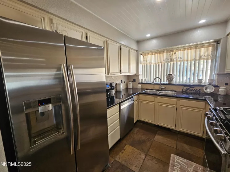4071 Quinn Drive, Carson City, Nevada 89701, 3 Bedrooms Bedrooms, ,2 BathroomsBathrooms,Residential,Residential,Quinn Drive,250055686
