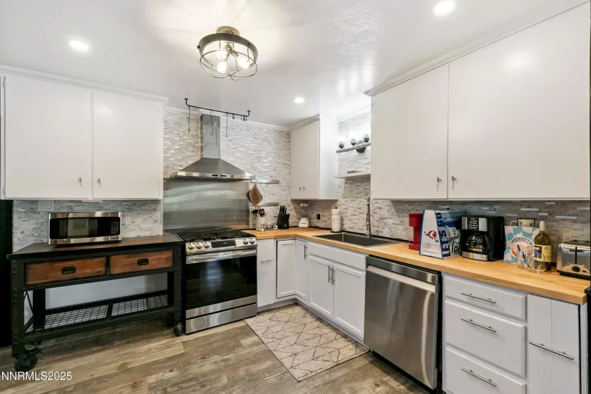 150 Woodland, Stateline, Nevada 89449, 2 Bedrooms Bedrooms, ,1 BathroomBathrooms,Residential,Residential,Woodland,250055687
