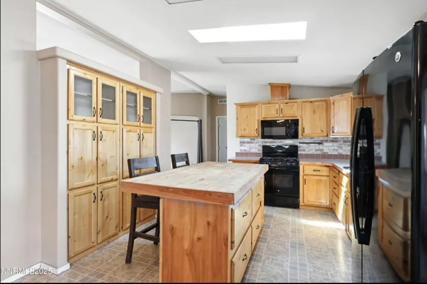 16 Ludington, Yerington, Nevada 89447, 3 Bedrooms Bedrooms, ,2 BathroomsBathrooms,Residential,Residential,Ludington,250055690