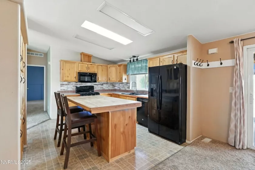 16 Ludington, Yerington, Nevada 89447, 3 Bedrooms Bedrooms, ,2 BathroomsBathrooms,Residential,Residential,Ludington,250055690