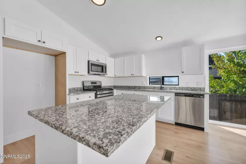 2730 Dahlia, Reno, Nevada 89512, 2 Bedrooms Bedrooms, ,2 BathroomsBathrooms,Residential,Residential,Dahlia,250055691
