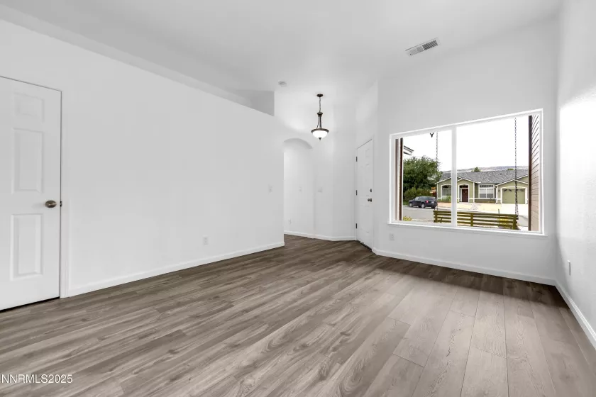 7635 Badelona, Sparks, Nevada 89436, 3 Bedrooms Bedrooms, ,2 BathroomsBathrooms,Residential,Residential,Badelona,250054732