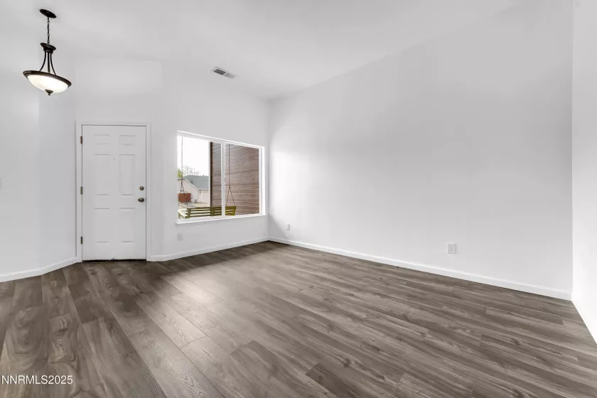 7635 Badelona, Sparks, Nevada 89436, 3 Bedrooms Bedrooms, ,2 BathroomsBathrooms,Residential,Residential,Badelona,250054732