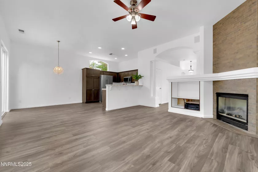7635 Badelona, Sparks, Nevada 89436, 3 Bedrooms Bedrooms, ,2 BathroomsBathrooms,Residential,Residential,Badelona,250054732