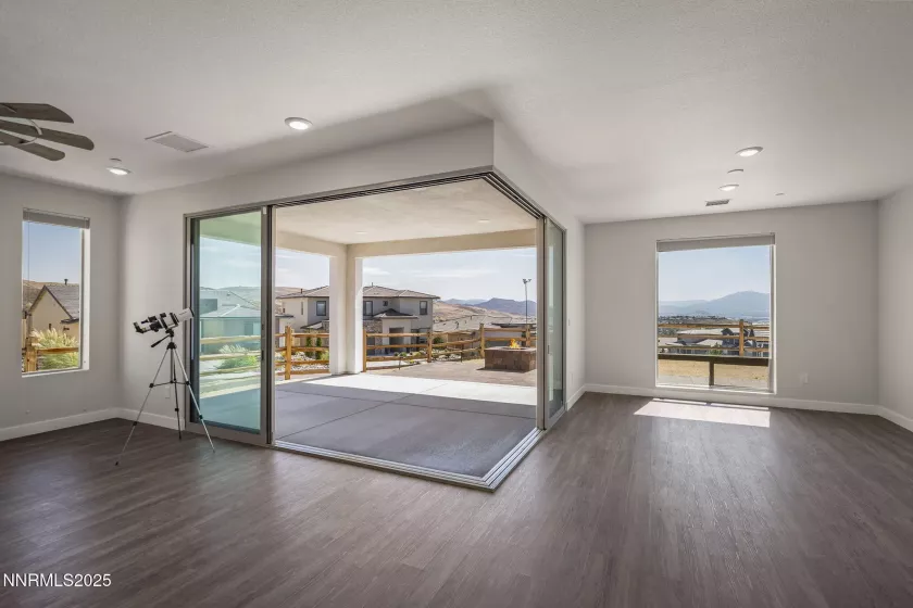 5469 Fossilstone, Sparks, Nevada 89436, 4 Bedrooms Bedrooms, ,3 BathroomsBathrooms,Residential,Residential,Fossilstone,250055692