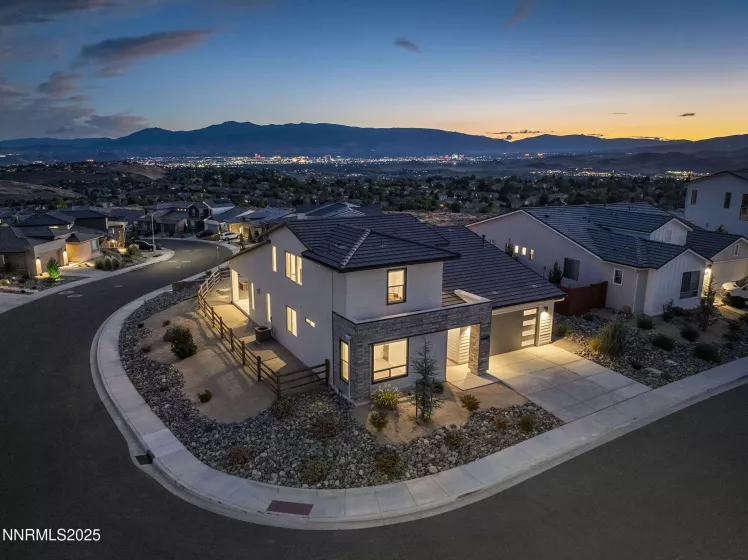 5469 Fossilstone, Sparks, Nevada 89436, 4 Bedrooms Bedrooms, ,3 BathroomsBathrooms,Residential,Residential,Fossilstone,250055692