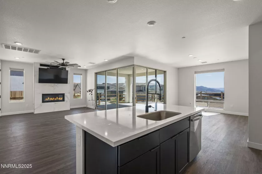 5469 Fossilstone, Sparks, Nevada 89436, 4 Bedrooms Bedrooms, ,3 BathroomsBathrooms,Residential,Residential,Fossilstone,250055692