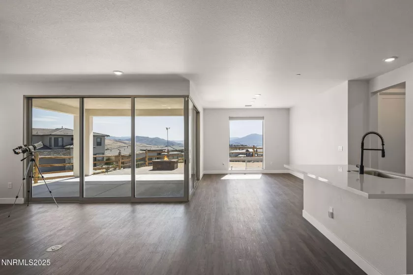 5469 Fossilstone, Sparks, Nevada 89436, 4 Bedrooms Bedrooms, ,3 BathroomsBathrooms,Residential,Residential,Fossilstone,250055692