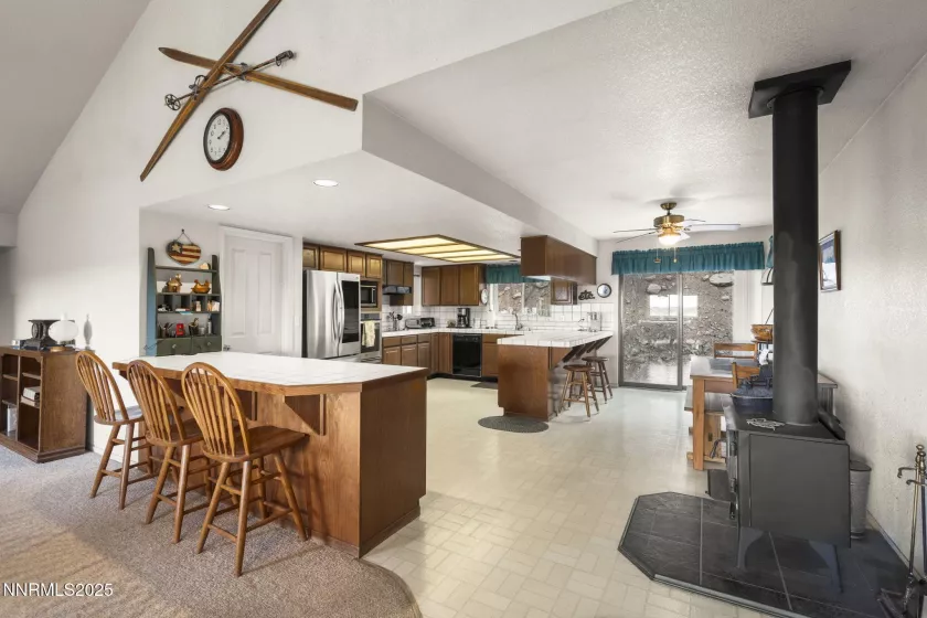 4510 Lousetown, Reno, Nevada 89521, 3 Bedrooms Bedrooms, ,2 BathroomsBathrooms,Residential,Residential,Lousetown,250055696