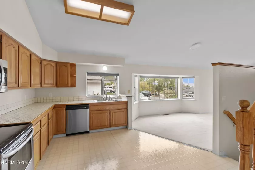 785 Talus, Reno, Nevada 89503, 3 Bedrooms Bedrooms, ,3 BathroomsBathrooms,Residential,Residential,Talus,250055702