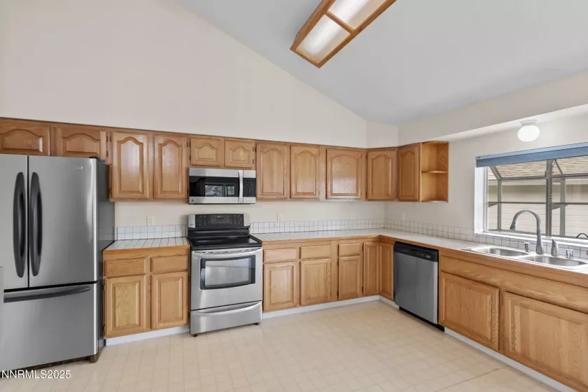 785 Talus, Reno, Nevada 89503, 3 Bedrooms Bedrooms, ,3 BathroomsBathrooms,Residential,Residential,Talus,250055702