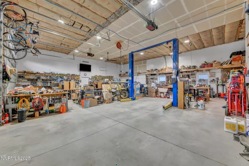 Detached shop